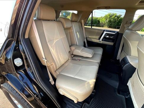 Used 2018 Toyota 4Runner SR5 Premium image 27