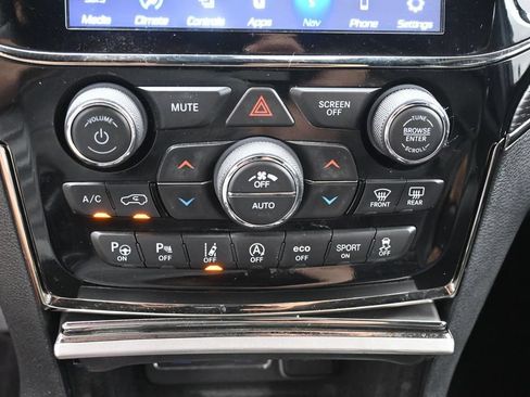 Used 2020 Jeep Grand Cherokee High Altitude AWD/4WD image 24