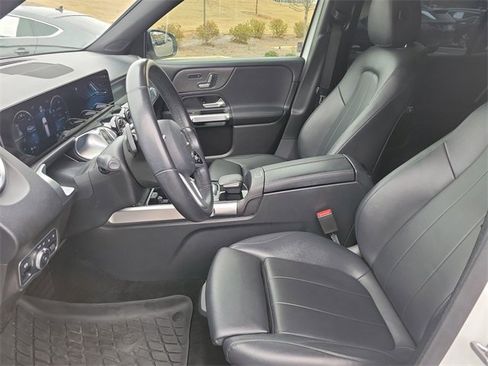 Used 2020 Mercedes-Benz GLB 250 4MATIC image 18