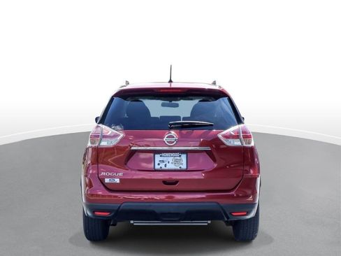 Used 2016 Nissan Rogue S w/ Appearance Package FWD image 7