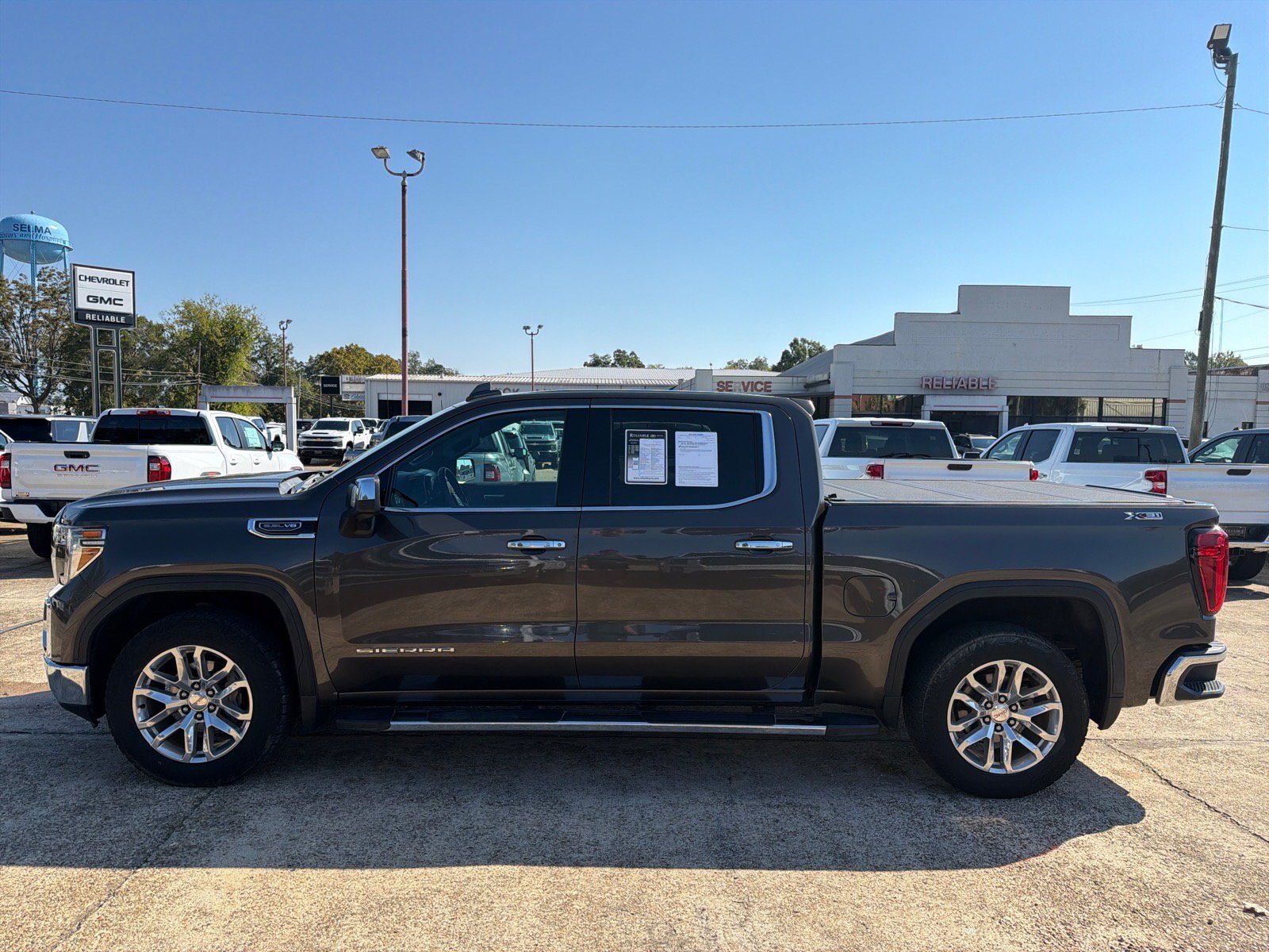 Used 2020 GMC Sierra 1500 SLT w/ SLT Premium Plus Package AWD/4WD image 3
