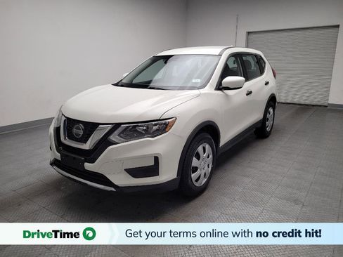 Used 2019 Nissan Rogue S image 1