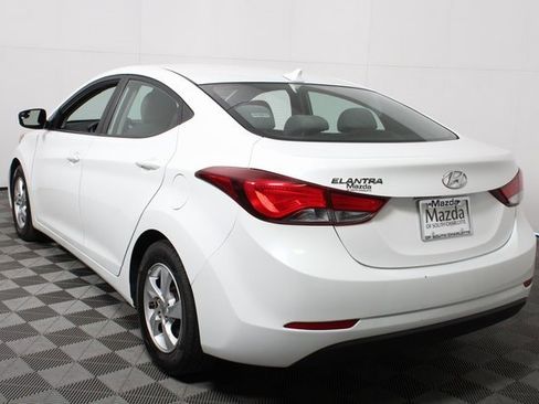 Used 2014 Hyundai Elantra SE image 4