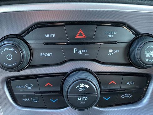 Used 2021 Dodge Challenger GT image 8