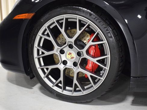Used 2024 Porsche 911 Carrera 4S AWD/4WD image 7