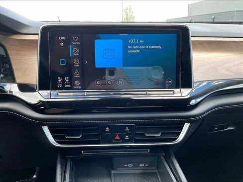 Used 2024 Volkswagen Atlas SE AWD/4WD image 20