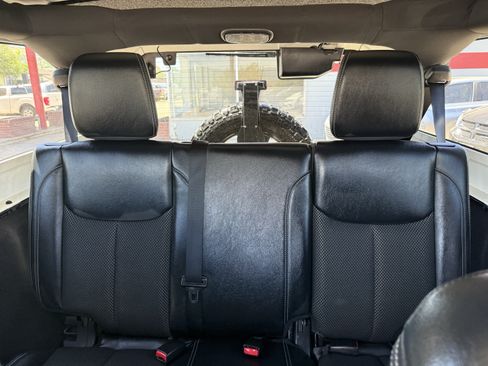 Used 2015 Jeep Wrangler Unlimited Sahara AWD/4WD image 13