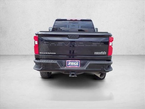 Used 2021 Chevrolet Silverado 2500 High Country w/ Z71 Off-Road Package AWD/4WD image 3
