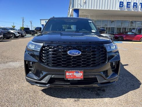 New 2026 Ford Explorer ST-Line image 2