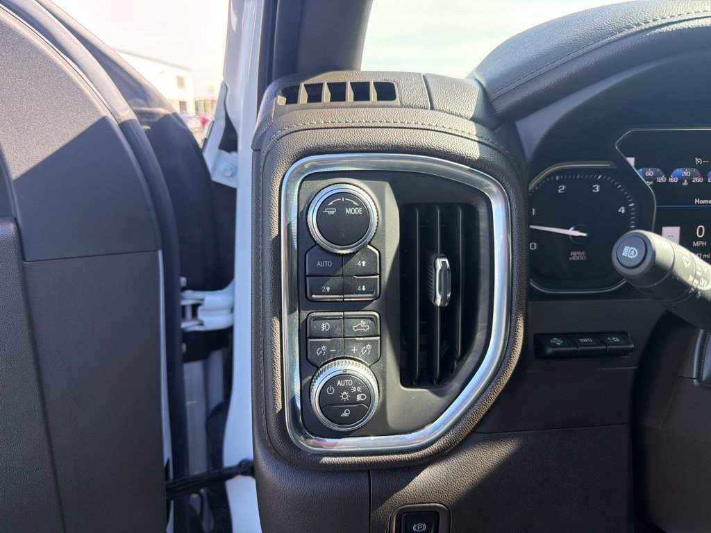 Used 2020 GMC Sierra 3500 Denali w/ Denali Ultimate Package AWD/4WD image 27