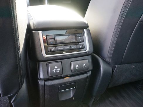 Used 2022 Subaru Ascent Touring w/ Popular Package #2A image 29