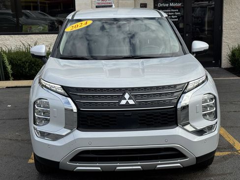 Used 2024 Mitsubishi Outlander SE image 6