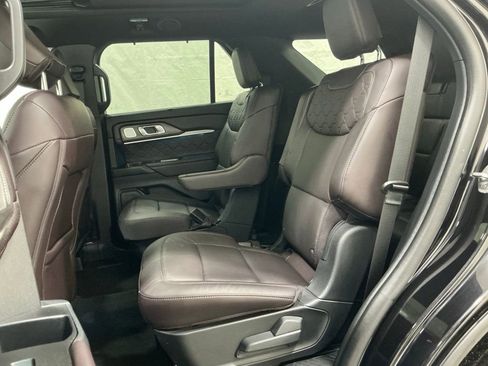 Used 2025 Ford Explorer Platinum w/ Ultimate Package AWD/4WD image 16
