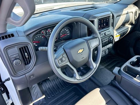 New 2026 Chevrolet Silverado 1500 W/T image 6