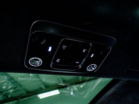 Used 2021 Bentley Flying Spur W12 image 63