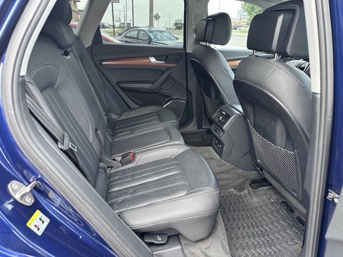 Used 2021 Audi Q5 2.0T Premium Plus w/ Premium Plus Package AWD/4WD image 12