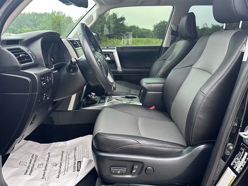 Used 2024 Toyota 4Runner SR5 Premium w/ Moonroof Package AWD/4WD image 11