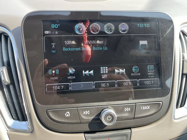 Used 2018 Chevrolet Malibu LT w/ Leather Package FWD image 16