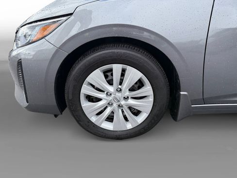 Used 2024 Nissan Sentra S image 9