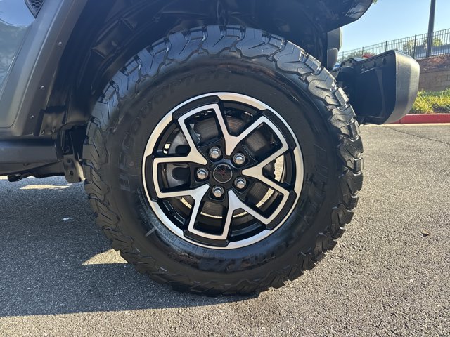 Certified 2025 Jeep Wrangler Unlimited Rubicon w/ Convenience Group AWD/4WD image 14