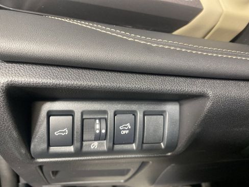 Certified 2025 Subaru Outback Limited image 20