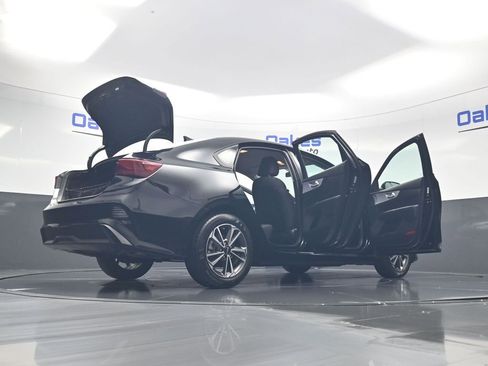 Certified 2024 Kia Forte LXS w/ LXS Technology Package FWD image 57
