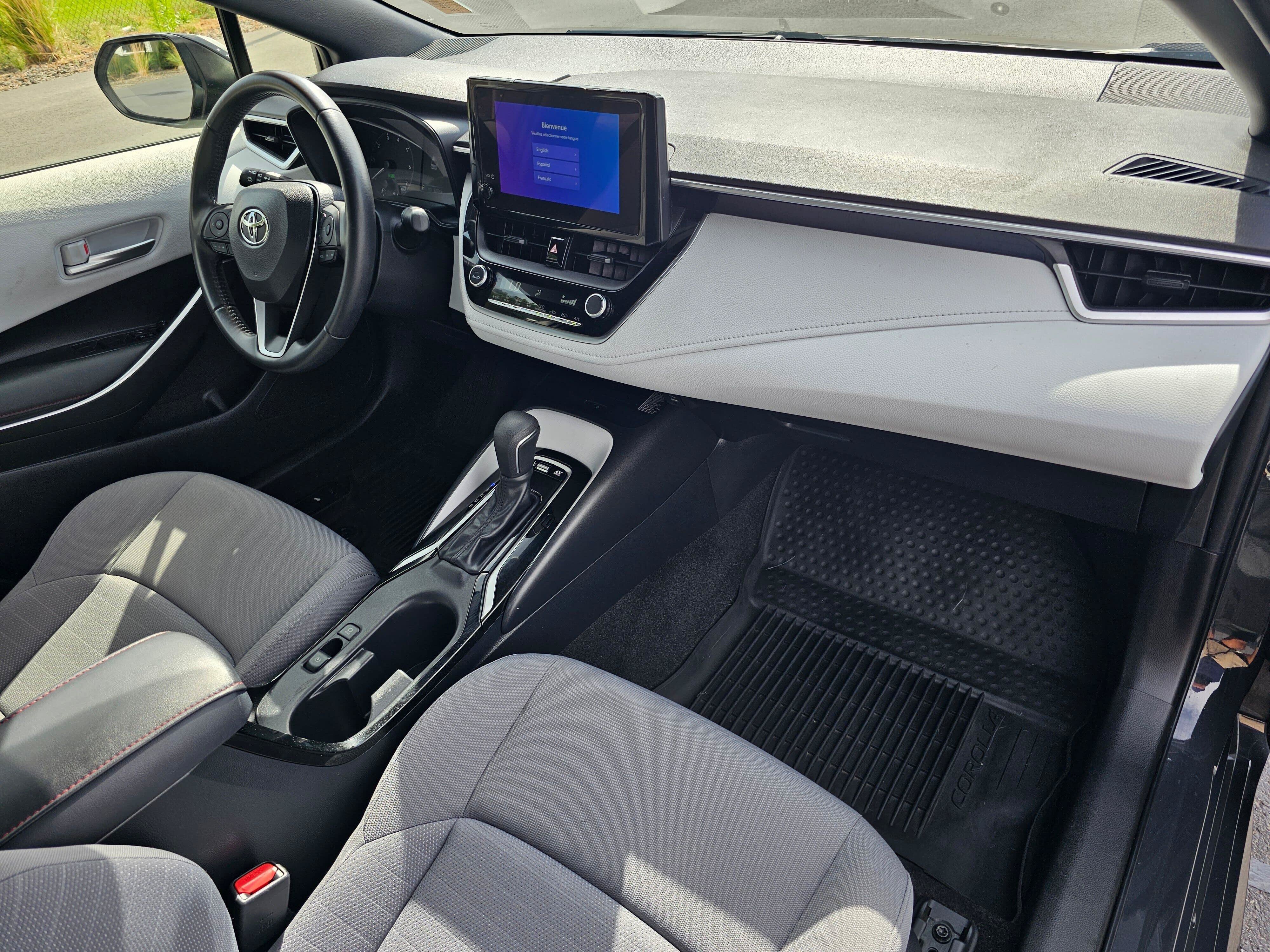 Certified 2024 Toyota Corolla SE w/ SE Package FWD image 11