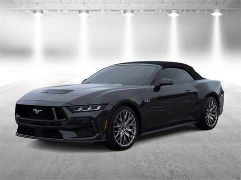 Used 2024 Ford Mustang GT Premium image 4