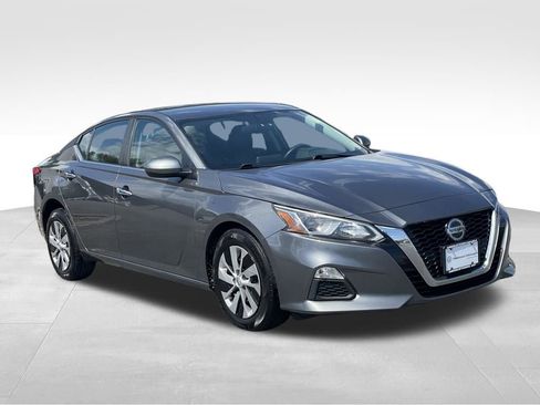 Used 2019 Nissan Altima 2.5 S AWD/4WD image 3