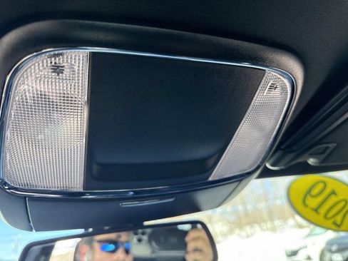 Used 2019 Dodge Charger SXT image 27