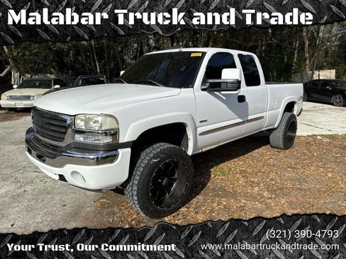 Used 2004 GMC Sierra 2500 SLE w/ Heavy-Duty Power Package AWD/4WD image 1