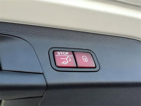 Used 2022 Mercedes-Benz GLS 450 4MATIC image 28