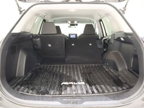 Used 2021 Toyota RAV4 XLE w/ XLE Grade Weather Package image 27