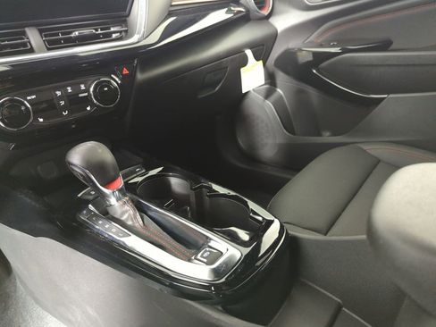 Used 2025 Chevrolet Trax RS w/ Driver Confidence Package image 19