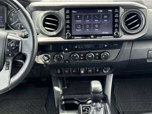 Used 2021 Toyota Tacoma TRD Off-Road w/ TRD Premium Off Road Package AWD/4WD image 29