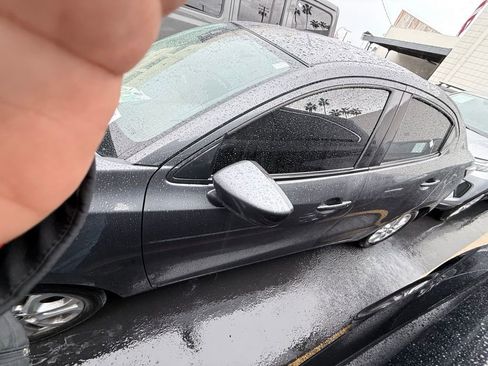 Used 2017 Toyota Yaris iA image 12