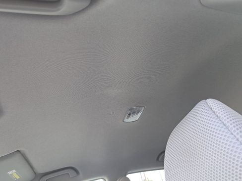 Used 2011 Honda Insight EX image 29