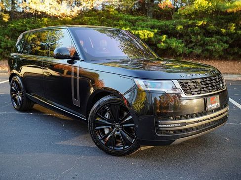Used 2023 Land Rover Range Rover Long Wheelbase SE image 15