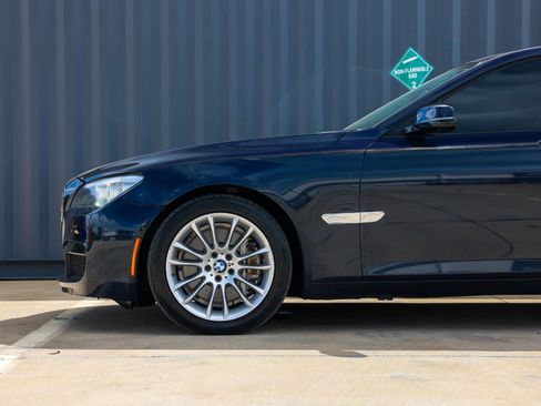 Used 2014 BMW 750Li image 31