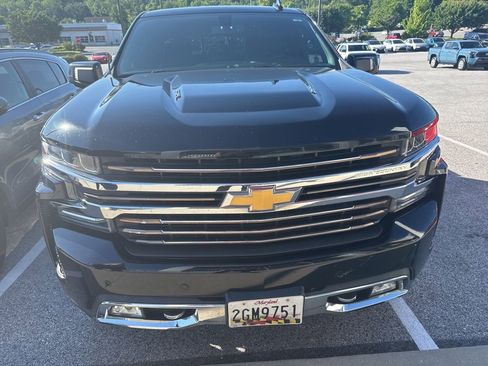 Used 2020 Chevrolet Silverado 1500 High Country w/ Max Trailering Package AWD/4WD image 2