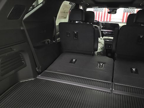 New 2026 Chevrolet Traverse RS image 10