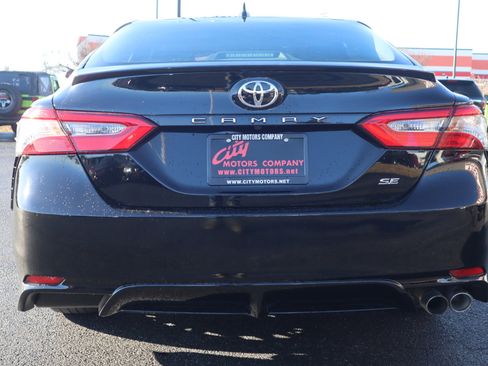 Used 2019 Toyota Camry SE image 22
