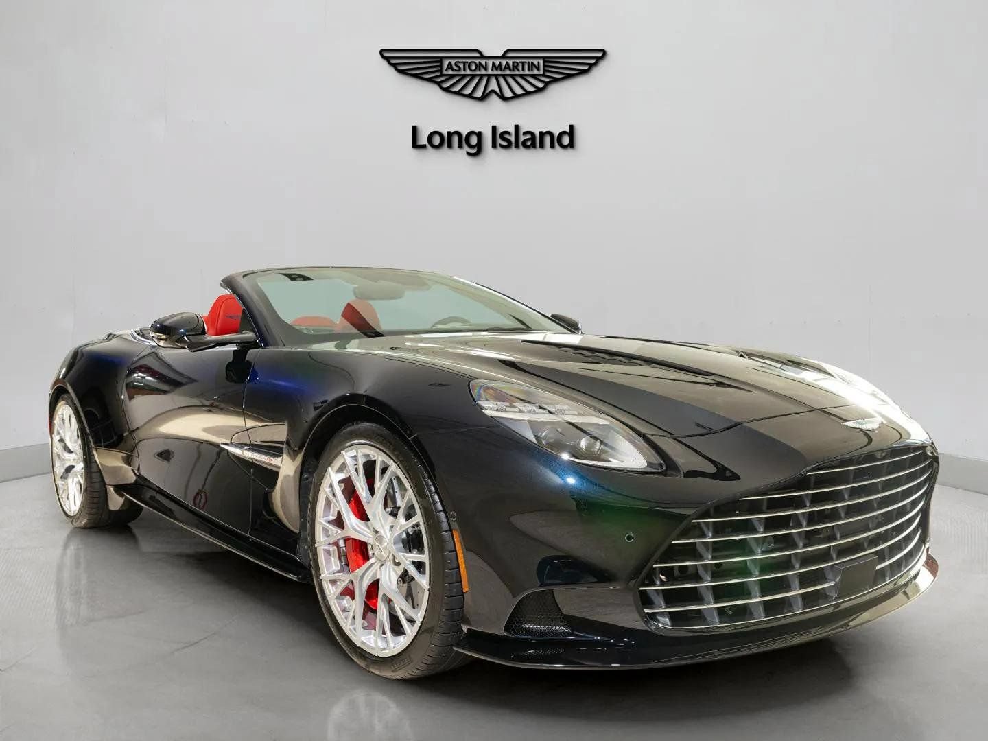 New 2026 Aston Martin Vanquish Convertible RWD image 3