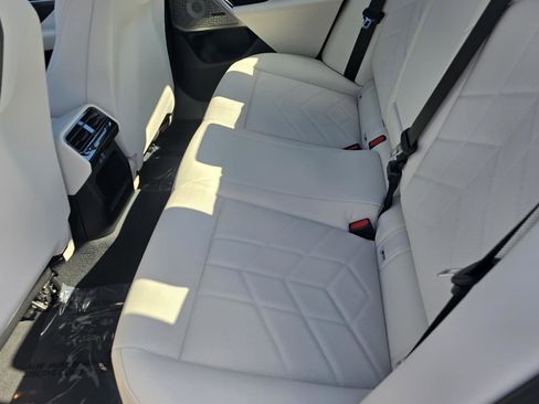 New 2026 BMW i5 eDrive40 w/ M Sport Package image 12