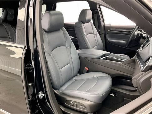 Certified 2023 Buick Enclave Essence w/ Experience Buick Package AWD/4WD image 7