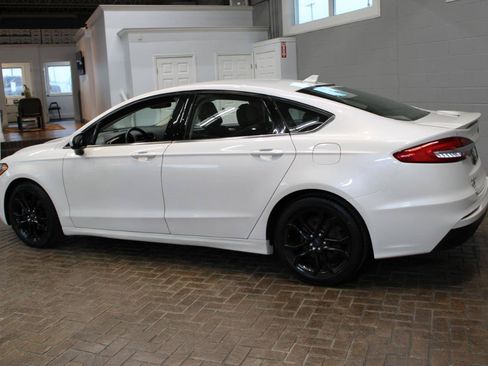 Used 2020 Ford Fusion SE w/ Equipment Group 151A FWD image 5