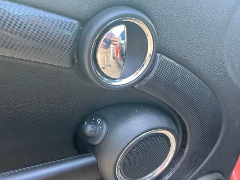 Used 2011 MINI Cooper S image 18