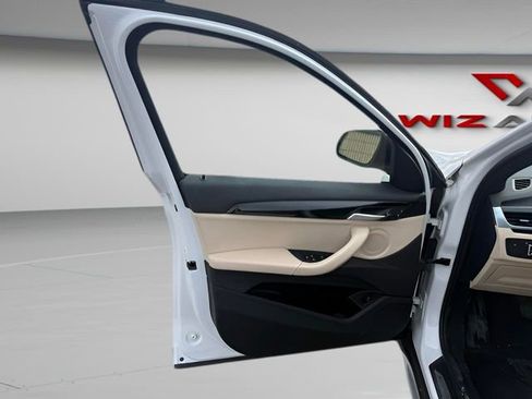 Used 2018 BMW X1 xDrive28i image 14