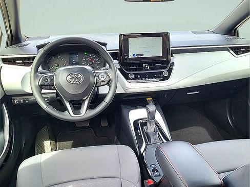 Used 2024 Toyota Corolla SE w/ SE Package FWD image 16