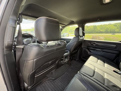 Used 2022 RAM 1500 Limited w/ Cold Weather Group AWD/4WD image 18